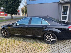 Mercedes S trieda 500 4-matic - 2