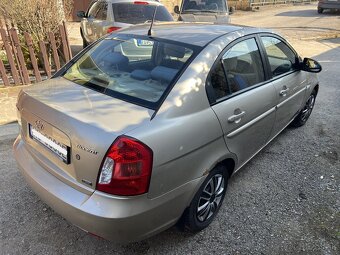 Hyundai Accent - 2