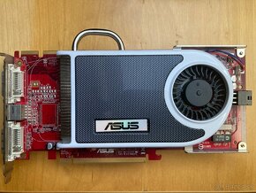 Asus GeForce GTX 550 Ti DirectCU - 2