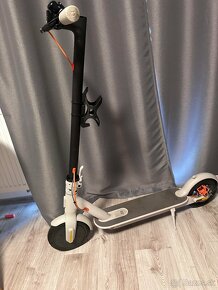 Xiaomi Mi Electric Scooter 3 Grey - 2