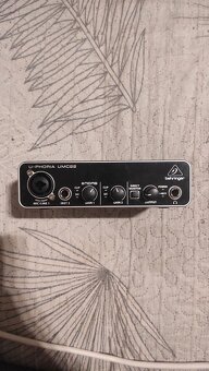 Behringer U-PHORIA UMC22 USB zvukova karta - 2