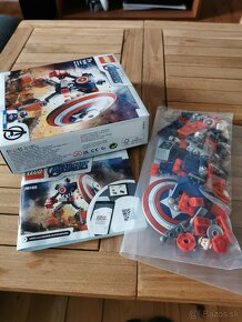 LEGO Captain America mech - 2