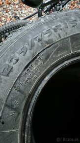 Zimné 235/75 R15 - 2