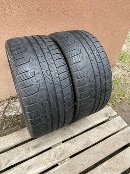 Pirelli 255/40 R18 2x=80€ - 2