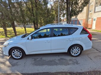 Predám Kia ceed Combi Faclieft 1.6Crdi 85kw M6 2011 - 2