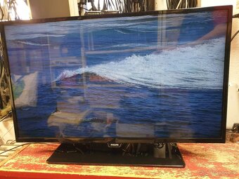 32"  SMART  LED  TV  s  VADOU - 2