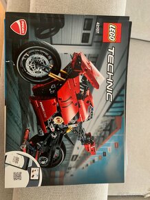ZNIZENA CENA  Lego Technic Ducati Panigale V4 - 2