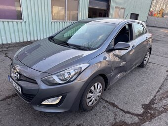 HYUNDAI I30 1,4 16V,73 KW,ROK 2012,NAJ 175 TKM,KLIMA,DOHODA - 2