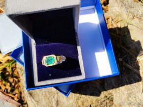 Pánsky prsteň vyrobený na zákazku (zlato a prírodný smaragd - 2