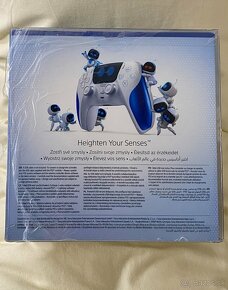 Predam Playstation 5 DualSense - Astro Bot Limited Edition - 2