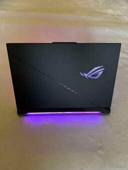 ASUS Strix SCAR 18, i9, RTX 4090 + ASUS 7.1 headset zadarmo - 2