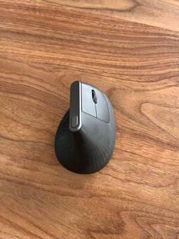 Logitech MX Vertical – ergonomická myš - 2