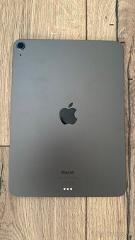 Predam iPad Air (2022) M1 - cierny - 64GB - novy - rozbaleny - 2