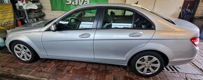 Ponúkame na predaj Mercedes-Benz C220 CDI, rok výroby 2008, - 2