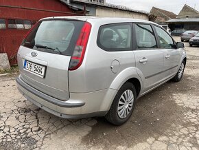 Ford Focus 1.6 kombi - 2