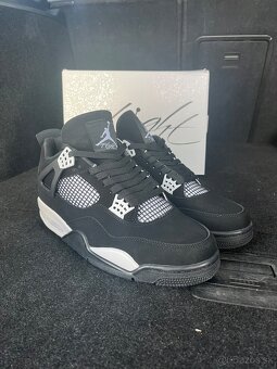 Jordan 4 White Thunder - 2