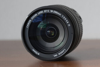 CANON EF-S 18-200mm f/3.5 - 5.6 IS - 2