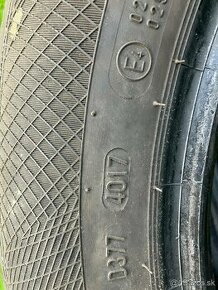 Pneu zimne Continental 215/55 R17 - 2