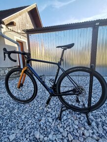 Orbea TERRA M30TEAM bicykel, blue carbon view/leo orange

 - 2