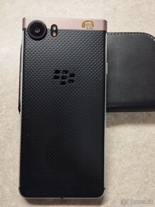 BlacBerry KeyOne - 2