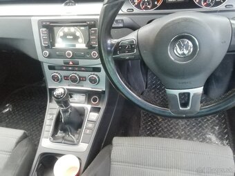 Rozpredám volkswagen passat b7 sedan 2,0 tdi 103 kw - 2