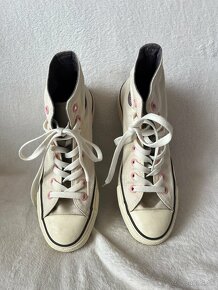 Kotnikove tenisky Converse. Kremova farba. Velkost 39.5. - 2