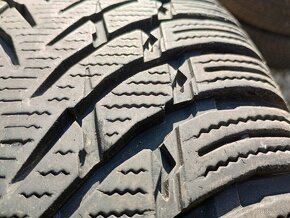 Predam 2ks pneu 235/55/r17  zimne 103H   Nokian - 2