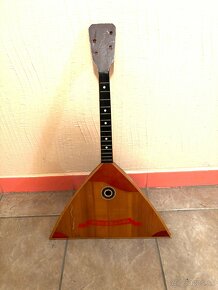 Ruská mandolína balalajka - 2