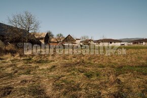 PREDAJ: Pozemok pre výstavbu rodinného domu, 885 m2, Veľká L - 2