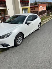 Predám mazdu 3 2.0 skyactiv biela perleť - 2