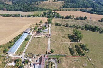 Ponúkame na predaj Zastavanú plochu a nádvorie 25681 m2 v Mo - 2