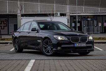 BMW Rad 7 740d xDrive F01 Individual - 2