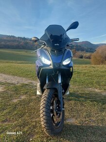 Aprilia 125 SR GT - 2