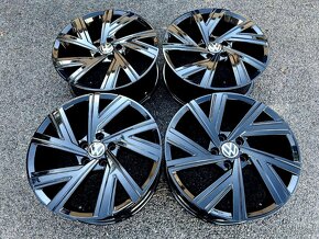 ORIGINAL VW GOLF VIII DISKY 5x112 R18 BLACK - 2