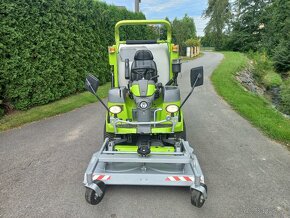 Prodám komunální sekací traktor Grillo FD13.09 - 2