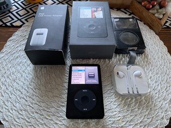 Predám iPod Classic 80 GB čierny s Kompletným balením - 2