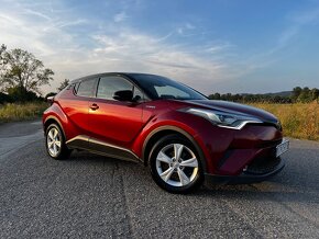 Toyota C-HR 1.8 Hybrid Selection E-CTV FWD  na predaj - 2