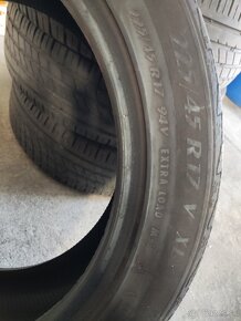 Predám zimné pneu 225/45r17 - 2