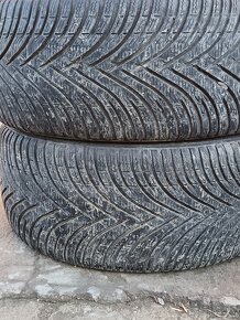 Predám pneumatiky 2ks 235 /40 R18 - 2