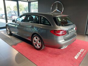 Mercedes-Benz C 300 d 4MATIC kombi - 2