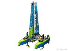 LEGO Technic 42105 Katamarán - 2