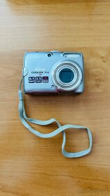 Nikon Coolpix P4 VR - 2