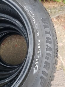 dve zimné pneumatiky 185 / 65 R15, 88T, GOOD YEAR - 2