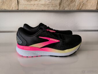 BROOKS GHOST 16  Pôvodná cena: 149,90EUR Bežecké Tenisky - 2