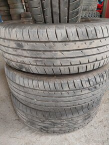 Pneu 215/70R16 - 2