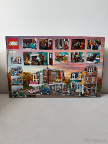 10270 LEGO Bookshop - 2