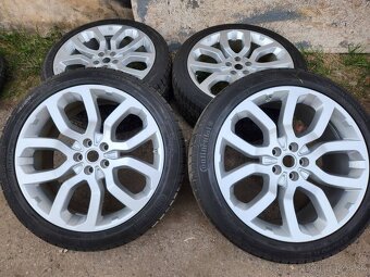 R22" zimní 5x120 9,5jx22 et49 pneu 275/40 r22 98% - 2