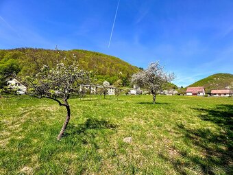 Krásny, rovinatý pozemok v obci Hrabičov (Žarnovica) - 2