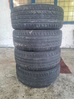 235/50 R18 - 2