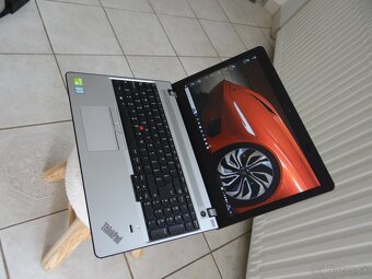 15.6" Lenovo E570/ Core I5/ 8GB RAM/ 256GB SSD / 2xGrafika. - 2